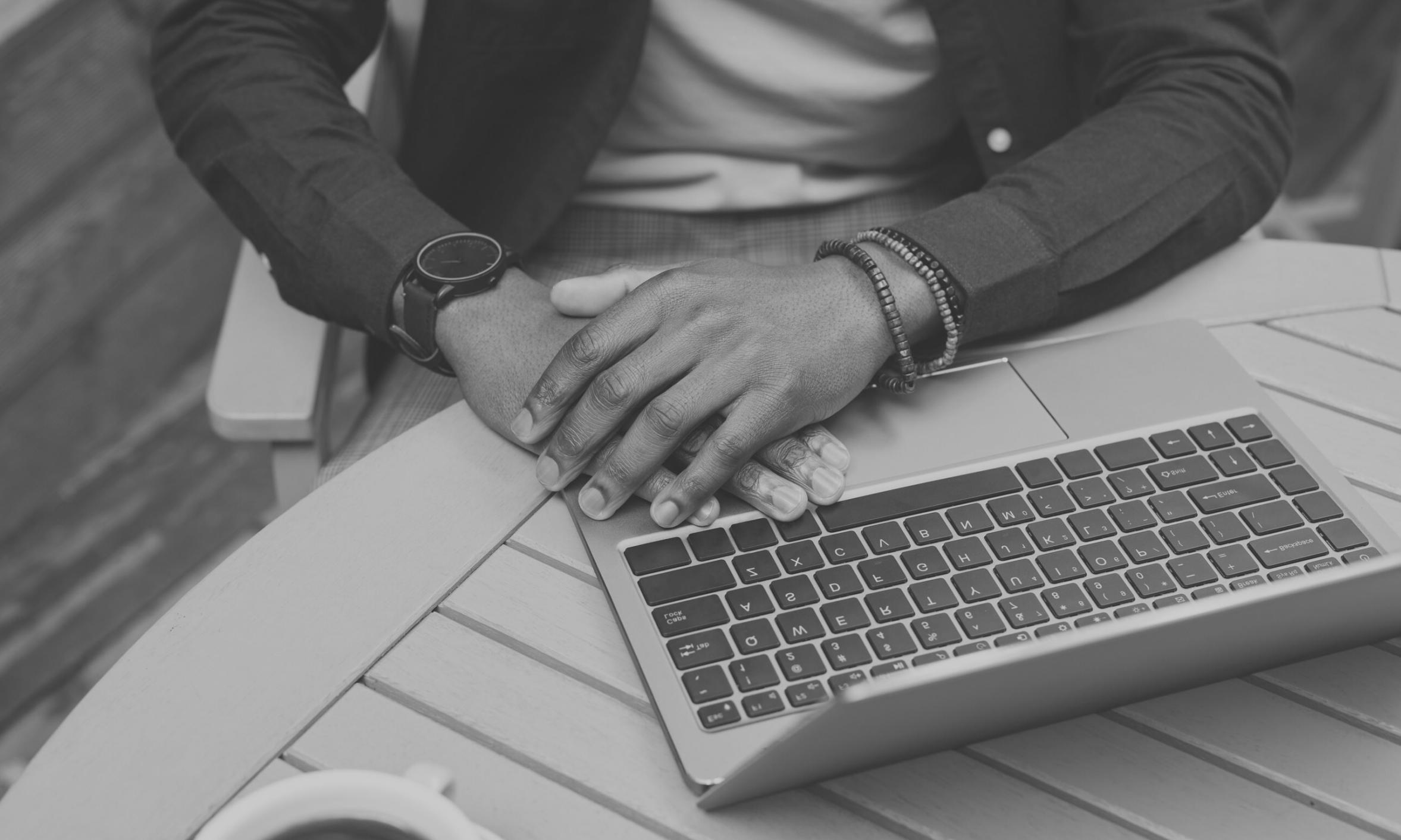 Workshopteilnehmer bei der praktischen Datenanalyse